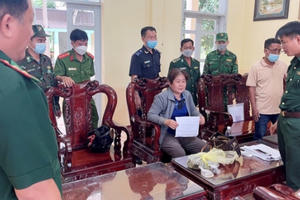 An Giang: Bắt giữ người phụ nữ vận chuyển trái phép trên 1kg vàng qua biên giới