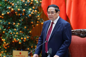 Thủ tướng yêu cầu bảo đảm tiếp cận bình đẳng các dịch vụ tài chính ngân hàng