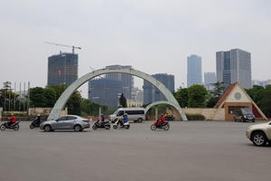 Vụ "xẻ thịt" công viên Cầu Giấy: Quận Cầu Giấy báo cáo gì lên TP Hà Nội?