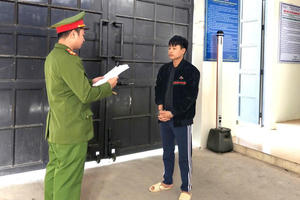 Bắt thanh niên giao cấu với bạn gái dưới 16 tuổi