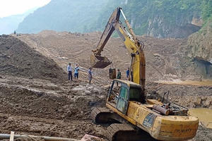 Vụ sập hang khiến 2 người mất tích ở Hòa Bình: Tạm giữ chủ bãi khai thác vàng trái phép