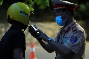 Phạt gần 10.000 lái xe vi phạm nồng độ cồn Phạt gần 10.000 lái xe vi phạm nồng độ cồn