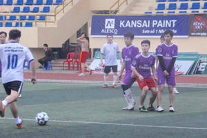 Giao lưu bóng đá chào mừng Kỷ niệm 60 năm khoa Ngữ văn - Đại học Tổng hợp Hà Nội