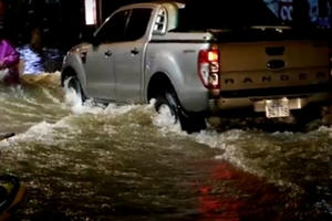 Thời sự 9h ngày 20/6/2017: Giao thông ùn tắc do mưa ngập tại Hà Nội