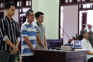 Chỉ vì mâu thuẫn chuyện mương nước, hai gia đình hỗn chiến khiến 1 người tử vong