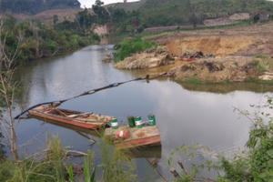 Bát nháo hút cát trái phép ở Ea Kar, huyện có "thong thả" xử lý?