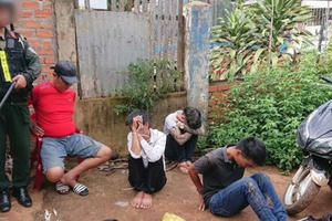 Triệt phá 5 tụ điểm, công an thu giữ hơn 100 gói ma túy