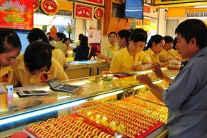 Giá vàng ngày 26/11: Phải làm gì để khởi sắc hơn sau ngày Black Friday