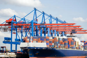 Audio Tài chính Plus: 4 tháng đầu năm xuất siêu gần 3,9 tỷ USD