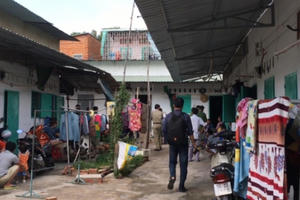 Bình Dương: Phát hiện 2 vợ chồng nằm bất động trong phòng trọ