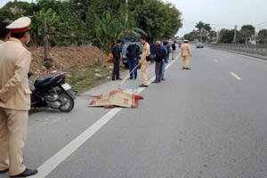 Hà Nam: 1 người tử vong sau cú va chạm giữa xe ô tô và xe máy