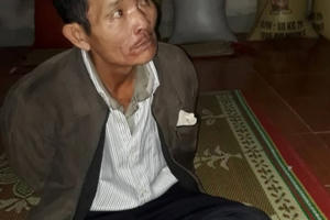 Thầy mo dùng kiếm đâm con trai tử vong