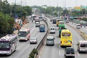 Một ngành có 2 luật - liệu có ổn?