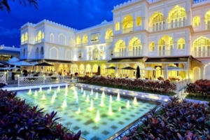 Lộ diện nữ Giám đốc 24 tuổi sở hữu 2 tòa ‘lâu đài’ của Khaisilk