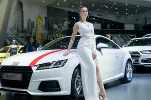 Triển lãm ô tô Quốc tế Việt Nam 2017 chính thức khai mạc