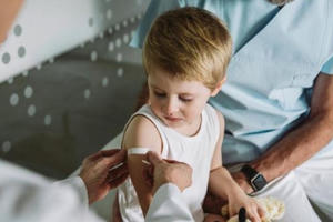 Năm 2022, Bình Dương sẽ tiêm vaccine COVID-19 cho trẻ từ 3 - 5 tuổi