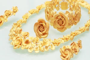 Giá vàng ngày 12/10: Vàng đổ gục khi nghe tin USD tăng vọt, dầu rơi nhanh