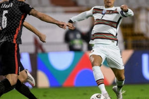 Ronaldo mờ nhạt, Bồ Đào Nha thắng nghẹt thở Croatia