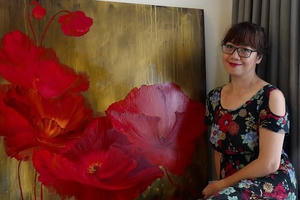 Người phụ nữ trong cõi hoa