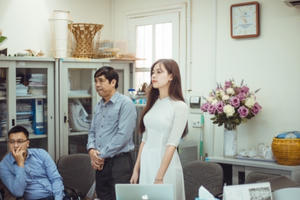 Hoa hậu hoàn vũ Việt Nam: Bảo vệ luận văn thạc sĩ với đề tài vì cộng đồng