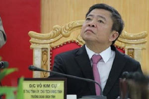 Lại tiền trảm hậu tấu