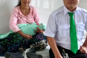 Đăk Nông: Sinh con trong taxi trên đường đến bệnh viện