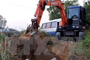 Quảng Ninh: Tiêu hủy 2,8 tấn thực phẩm không rõ nguồn gốc