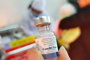 Tìm nguyên nhân và xử trí các tai biến sau khi tiêm vắc xin ComBe Five