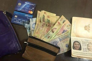 Vừa cướp xong ví của người nước ngoài, gặp ngay CSGT