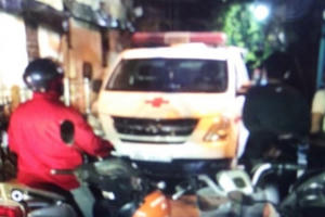 Tạm giữ hình sự nghi phạm đâm hàng xóm tử vong sau khi nói chuyện