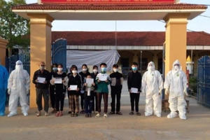 Nghệ An: 10 bệnh nhân điều trị tại Trạm Y tế lưu động chữa Covid-19 được xuất viện