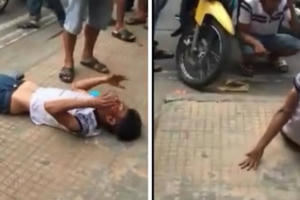 (Clip): 2 thanh niên bị đánh bầm dập vì nghi trộm xe máy
