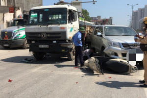 Xe tải gây tai nạn liên hoàn trên đường Phạm Văn Đồng