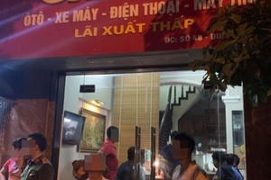 Đặt 'bẫy điện' ngăn công an giải cứu con tin