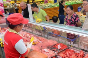 Thịt lợn, bò nhập khẩu về Việt Nam đột nhiên giảm mạnh