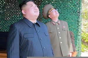 Nhà lãnh đạo Triều Tiên giám sát diễn tập tấn công, phát biểu mạnh mẽ