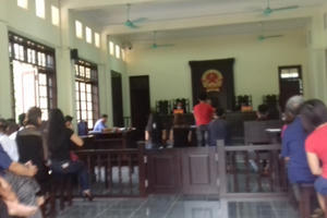 Mức án đối với kẻ dùng dao chém chết vợ sau nhiều năm bỏ trốn sang Lào