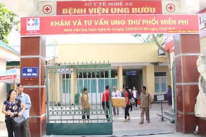 Giám đốc BV Ung bướu Nghệ An: Chúng tôi chưa ký hợp đồng với Cty Việt Á