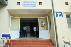 Nhà trọ giá 15.000 đồng ở bệnh viện Việt Đức có gì?