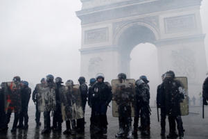 Biểu tình bạo lực triền miên, gần 30 cảnh sát Pháp tự sát từ đầu năm tới nay