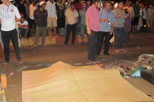 Đắk Lắk: Xe máy va chạm với xe tải khiến 1 nam thanh niên tử vong