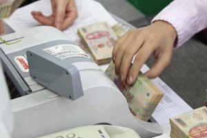 Slide - Điểm tin thị trường: Lãi suất liên ngân hàng giảm mạnh