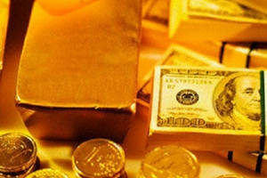 Giá vàng hôm nay 17/5: Vàng quay đầu giảm giá