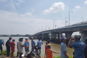 Trầm cảm sau khi sinh, một cô giáo mầm non nhảy cầy tự tử