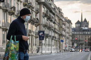 Thụy Sĩ phát hiện trường hợp đầu tiên nhiễm biến thể mới của SARS-CoV-2 Thụy Sĩ phát hiện trường hợp đầu tiên nhiễm biến thể mới của SARS-CoV-2