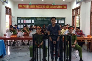 Đi tù vì không được lên xe uống rượu