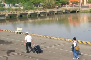 NSND Lan Hương: “Tôi không đi Trường Sa vì lý do sức khỏe” NSND Lan Hương: “Tôi không đi Trường Sa vì lý do sức khỏe”