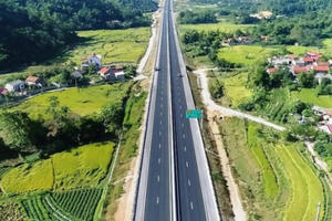 Soi 'màn trình diễn' của các doanh nghiệp BOT giao thông trong quý III