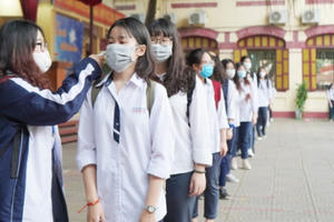 Học sinh lớp 9 của 17 huyện, thị xã ở Hà Nội đi học trở lại từ 22/11