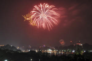 Hà Nội không bắn pháo hoa dịp Tết Âm lịch